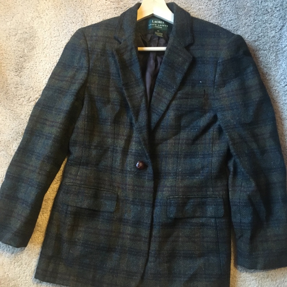 Vintage 💯wool brazier with leather button details